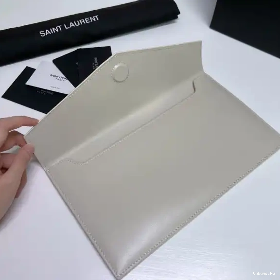 YSL POUCH UPTOWN 0702